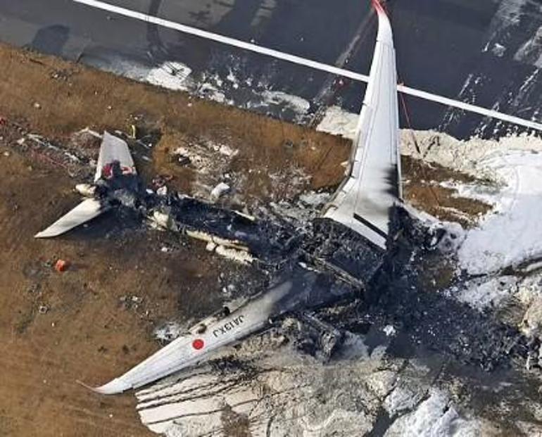 Japonya'daki uçak kazasında korkunç hata! İzin veren isim gözaltında