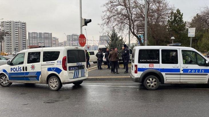 Kayseri'de kaza! Savrulan araç yayaya çarptı