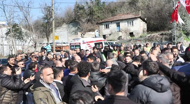 Sultangazi'de Ekrem İmamoğlu'na yeni yol tepkisi! 'Bu yaştan sonra nereye gideyim'