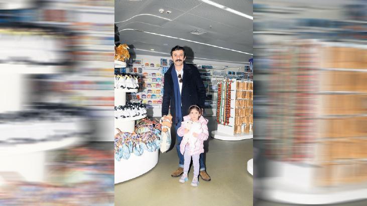 Baba kızın akvaryum günü