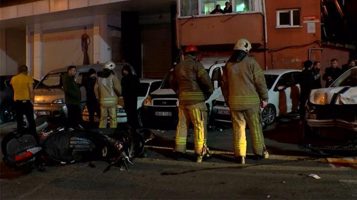 Kontrolden çıkan otomobil, 3 araç, 1 motosiklet ve yayalara çarptı