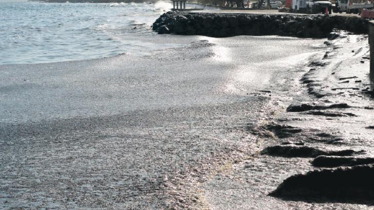 El değmemiş plaja yazık