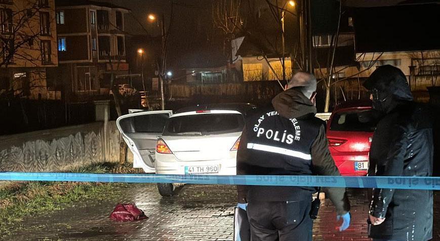 Düzce’de korkunç olay! Önce eşini sonra kendini öldürdü