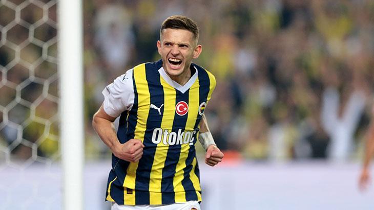 Fenerbahçe’de Sebastian Szymanski’ye dev talip! Listenin ilk sırasına yazdılar