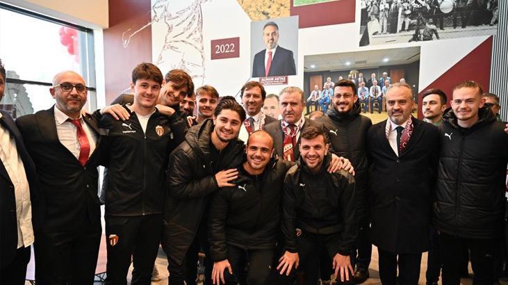 Bakan Bak: Türkiye bir spor devrimi yaşıyor