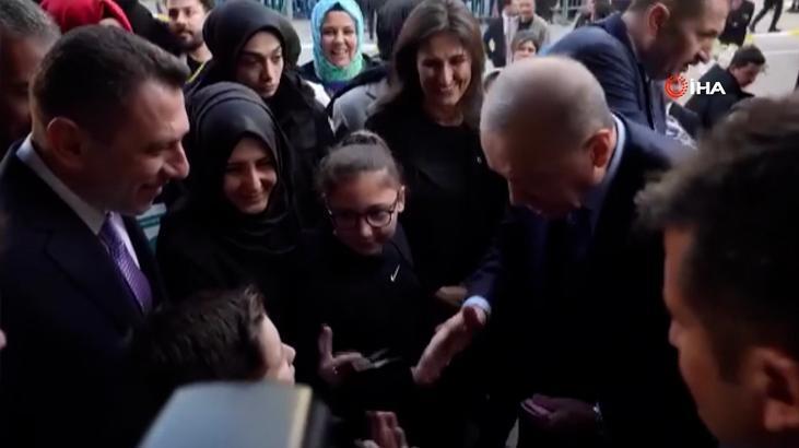 Cumhurbaşkanı Erdoğan’ın Balıkesir’de Sarp ve Rümeysa ile dikkat çeken diyaloğu
