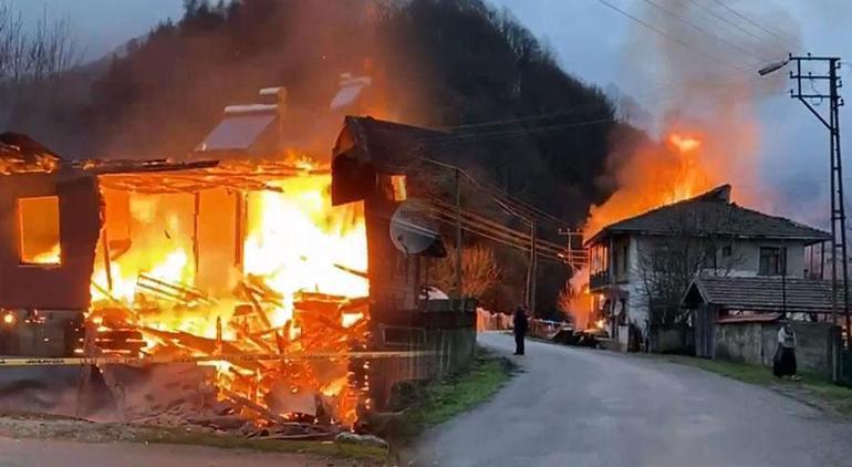 Köyde büyük panik! Önce patlama sesi sonra alev ve dumanlar sardı