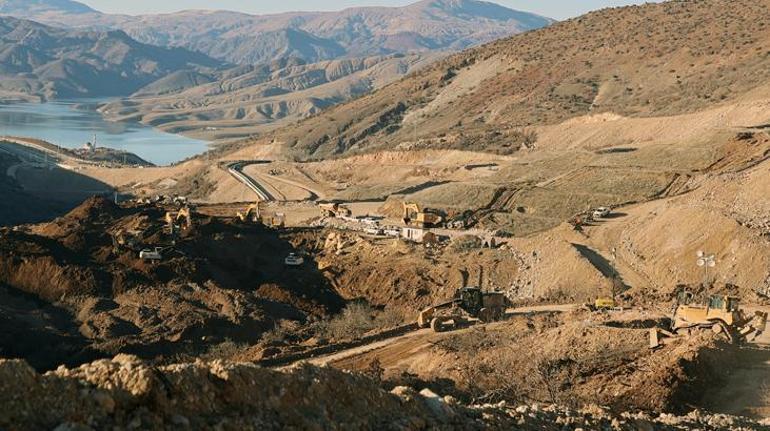 Bakan Bayraktar'dan İliç açıklaması! 'Çalışmalarımız aralıksız sürüyor'