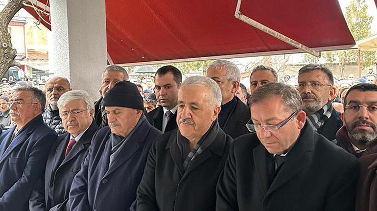 Binali Yıldırım cenaze törenine katıldı