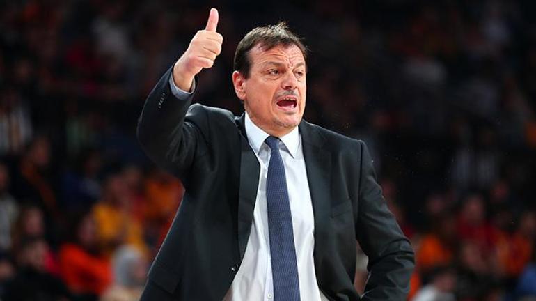 Ergin Ataman'dan tarihi galibiyet! Yunanistan'da büyük övgü