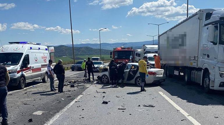 Gaziantep'te feci kaza! Otomobil TIR’a çarptı