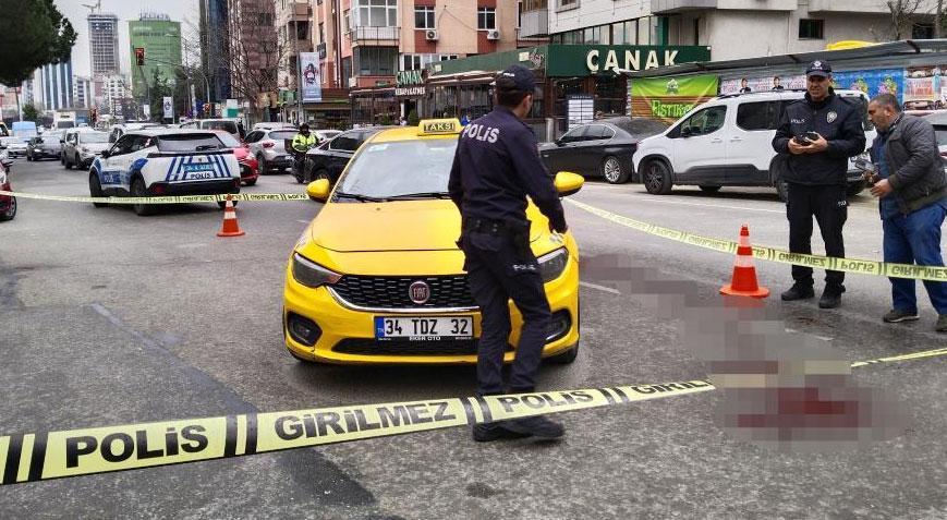 Kadıköy’de dehşet! Taksiciyi şah damarından bıçaklanıp gasp ettiler