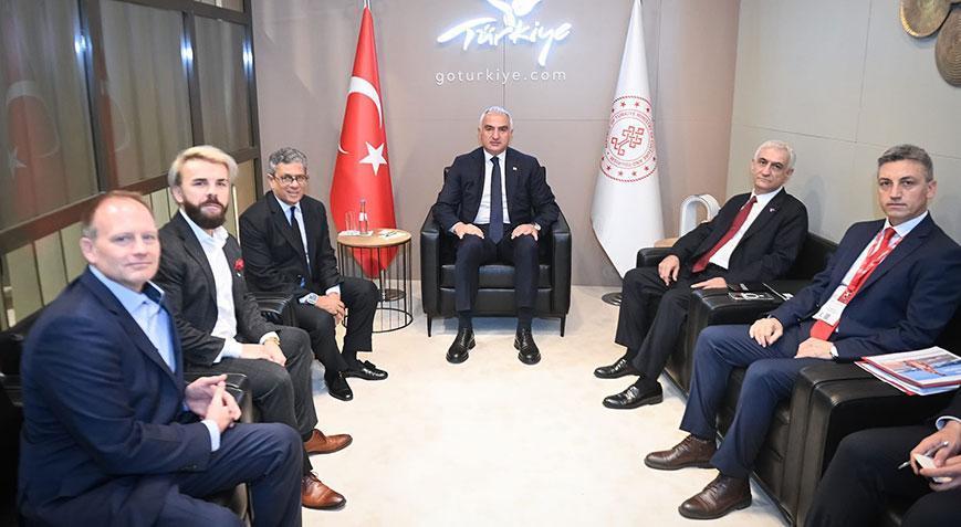 Bakan Ersoy turizm sektörü temsilcileriyle görüştü