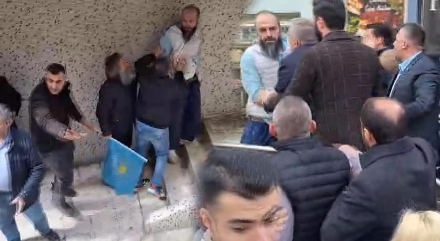 Meral Akşener’in esnaf ziyareti sırasında ortalık karıştı