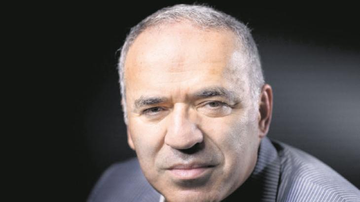 Satranç efsanesini terörist ilan ettiler