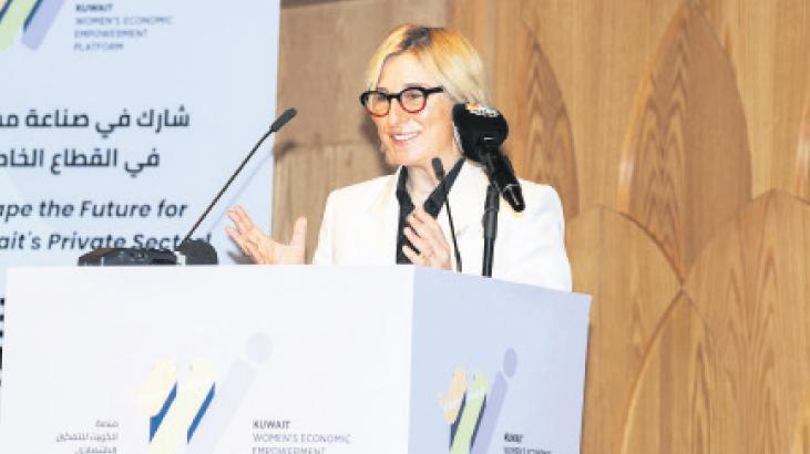 Güçlü kadınlar için sahada