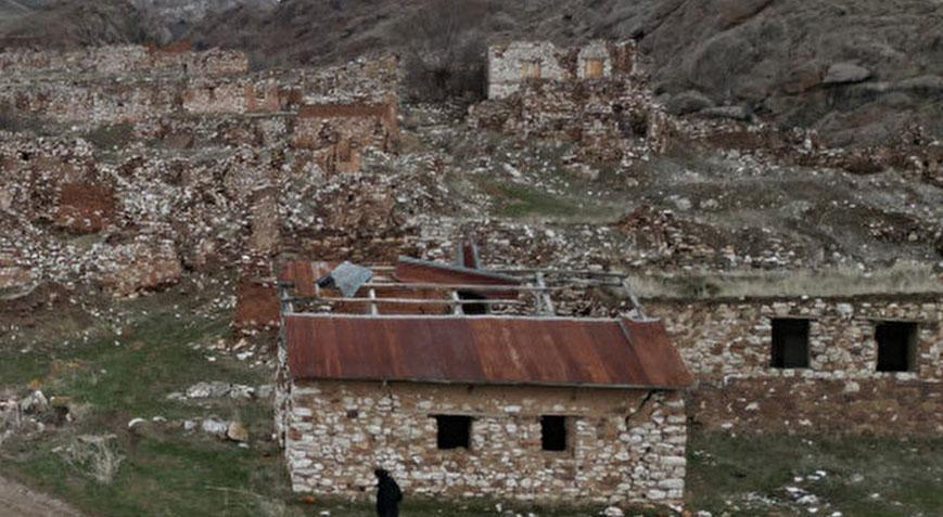 44 yıl önce terkedilen köye musallat oldular! Ekipler alarma geçti