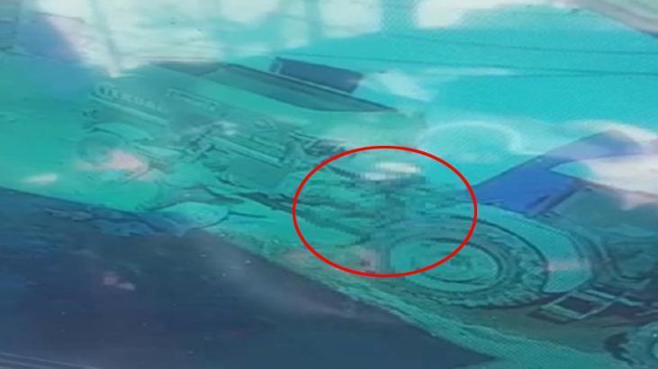 Feci ölüm kamerada! Yem karma makinesine önce kolunu sonra bedenini kaptırdı