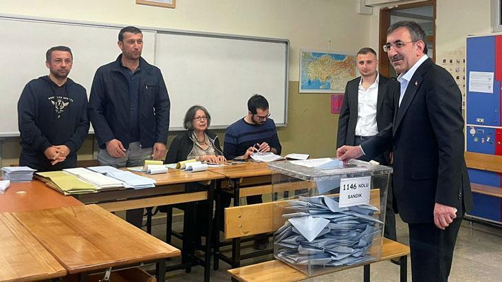 ‘Seçimin demokratik olgunluk içinde tamamlanması önemli’