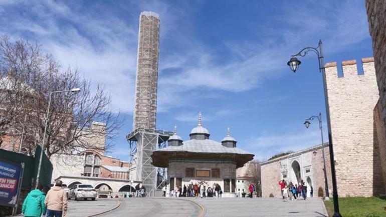 Ayasofya 2'nci Bayezid Minaresi'nde restorasyon! Söküm işlemi başladı