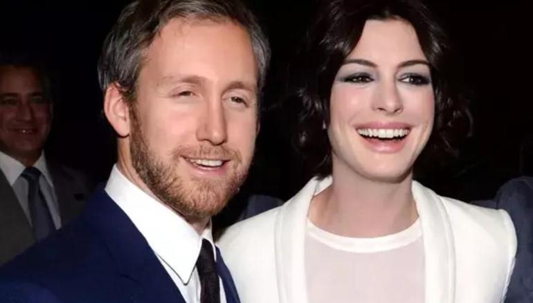 Anne Hathaway sahnede düşük yaptığını açıkladı! 'Her şey yolundaymış gibi davranıyordum'