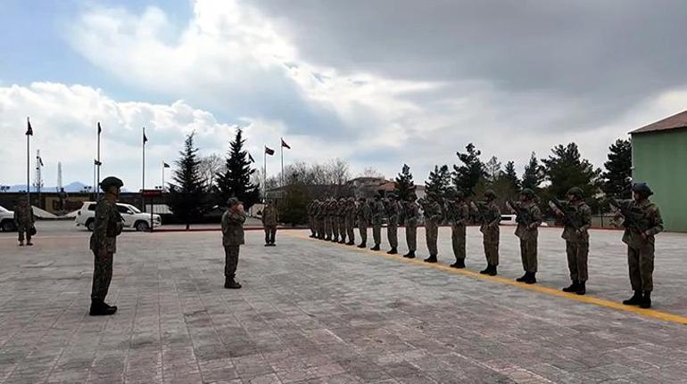 Kara Kuvvetleri Komutanı sınır hattında