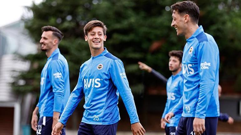 Mesut Özil, Arda Güler'i aradı! 'Real Madrid'e gittiğinden beri daha yakın'