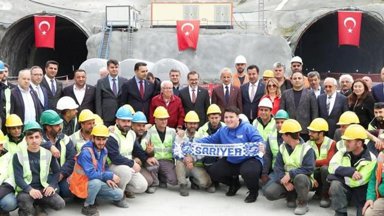 Bakan Uraloğlu duyurdu! Sarıyer-Kilyos arası 5 dakikaya düşecek