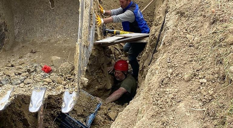 Çanakkale’de su yolu kazısı sırasında toprak kaydı! Kurtarma çalışmaları sürüyor