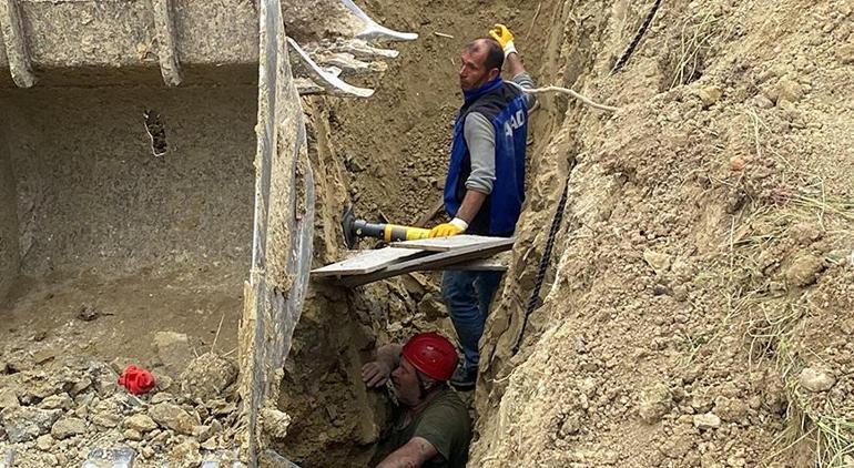 Çanakkale’de su yolu kazısı sırasında toprak kaydı! Kurtarma çalışmaları sürüyor