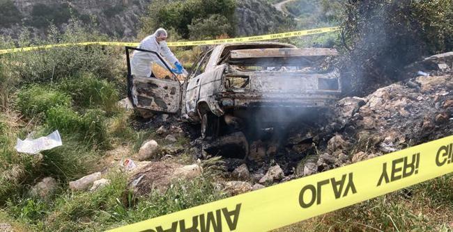 Korkunç olay! Anne ve çocuğu evde, baba ise arabada yanarak ölmüş halde bulundu