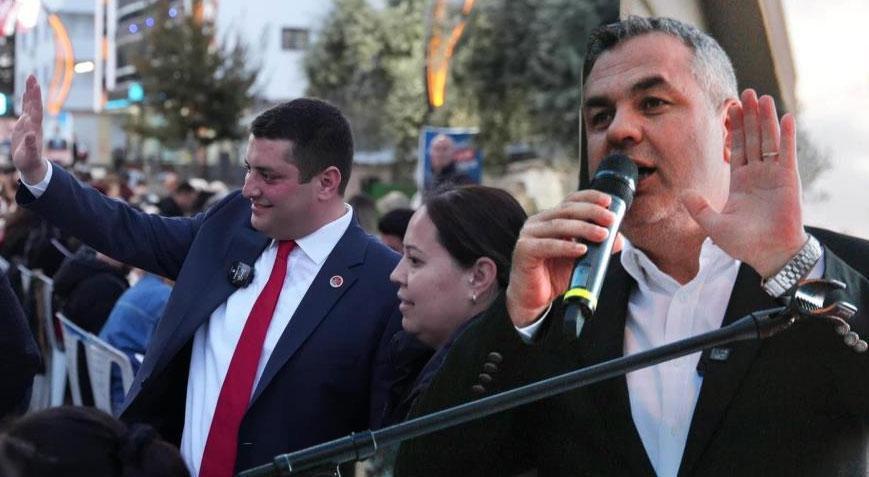 İzmir’de ilginç seçim sonucu! Kayınbirader enişteye fark attı