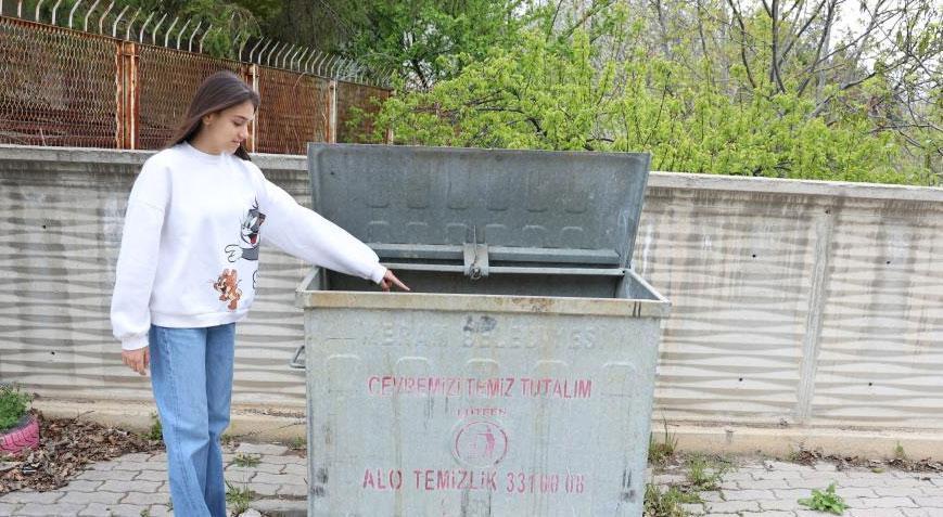 Çöpten gelen sese doğru gittiler! Anne ile kızını şoke eden manzara