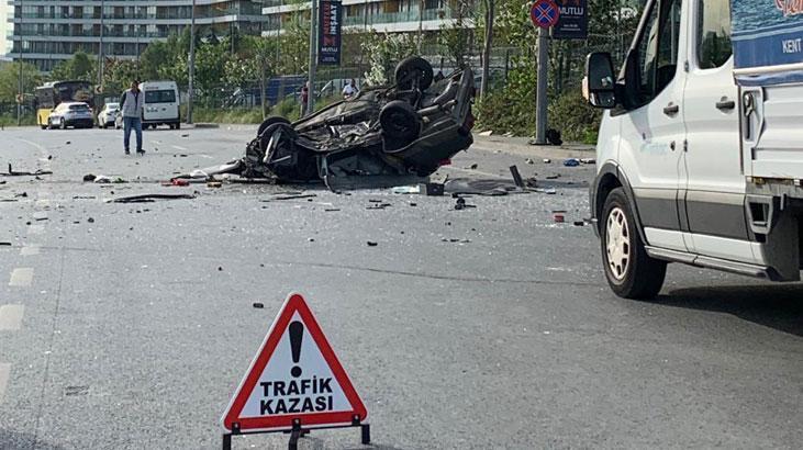 Son dakika… Bağcılar’da 5 araç birbirine girdi! Olay yerinden ilk görüntüler