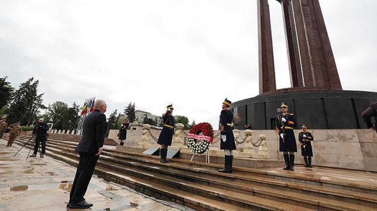 Milli Savunma Bakanı Güler, Türk Şehitliği'ni ziyaret etti