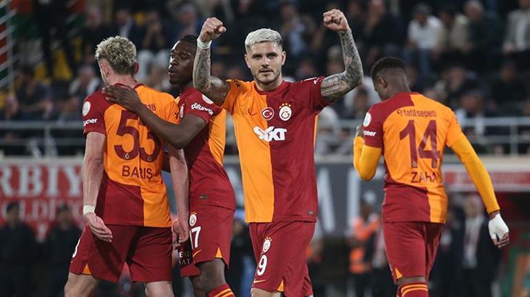 Spor yazarları Galatasaray'ın farklı galibiyetini değerlendirdi: Rüyamda görsem düşünmezdim