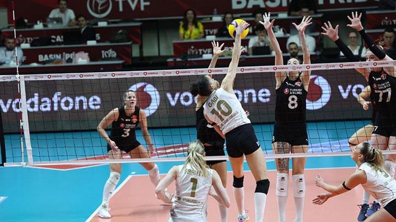 Hakemin Zehra Güneş kararı VakıfBank'ta Guidetti'yi kızdırdı!