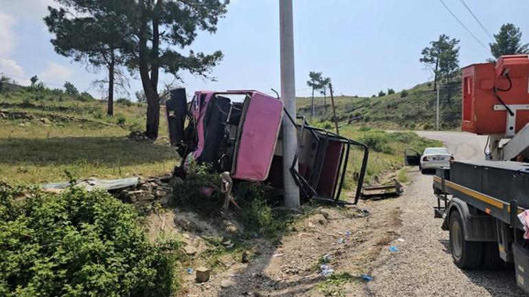 Turistleri taşıyan safari araçları çarpıştı: 16 yaralı