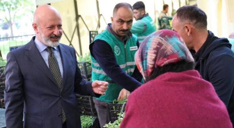 Bu yıl da kuyruğa girdiler! 2 kilometrelik kalabalığı gören şaşkına döndü