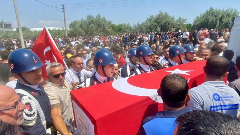 Duygulandıran görüntü! Antalyalı şehidin son türküsü: Neredesin sen!