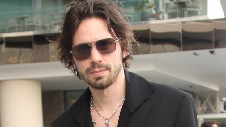 Taro Emir Tekin: Kız tavlamak için piyano çaldım!