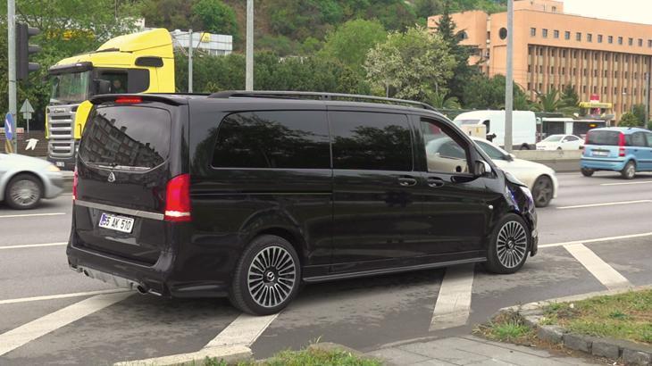 Samsun’da makam aracı yayalara çarptı: 2 yaralı