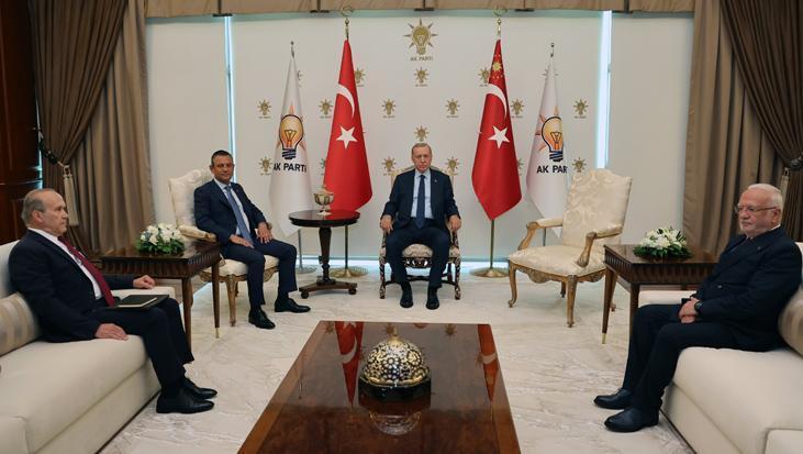 Siyasette yumuşama dönemi! ‘Ne kadar anormal durum varsa, hepsi normalleşti’