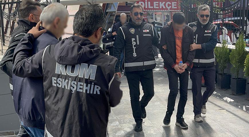 Baba ile oğlu, tefecilikten gözaltına alındı