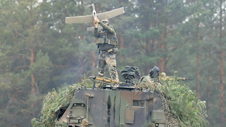 ‘Ukrayna’ya askeri personel yollama’ çıkışı