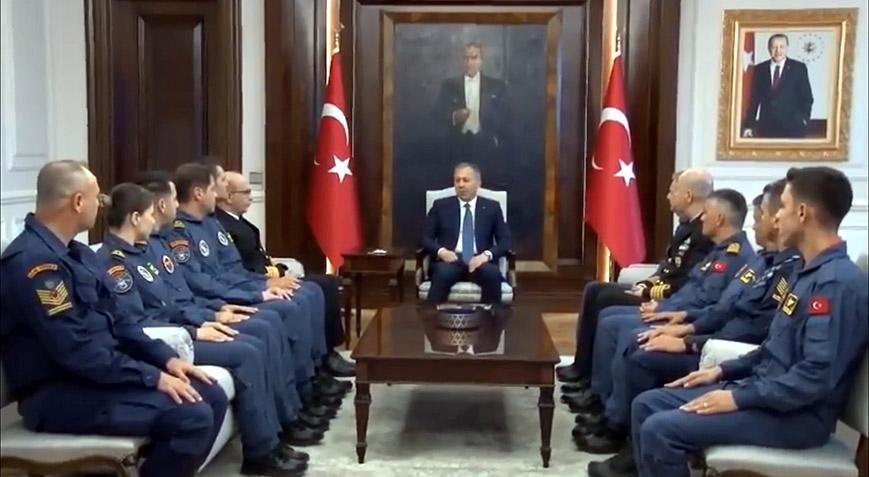 Bakan Yerlikaya, teleferik kazasında görev yapan kurtarma ekibini kabul etti