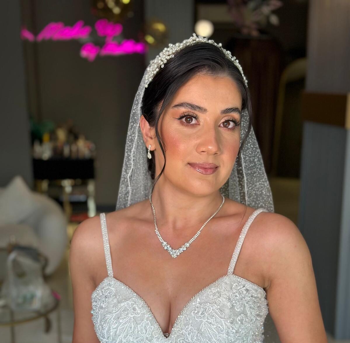 Şehriban Baykuşak Wedding Dresses: Saflık ve Aşkın Simgesi Beyaz Gelinlikler