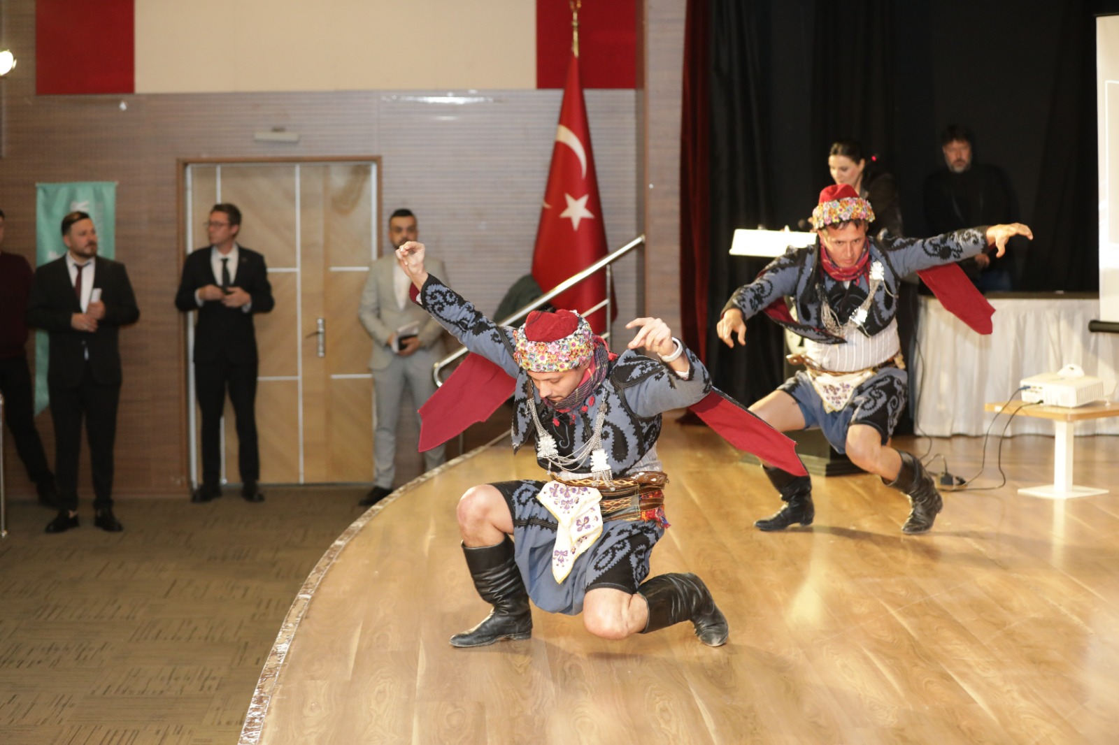 İlker KARA: İzmir’de Kadın ve Gençlik İçin İlham Buluşması