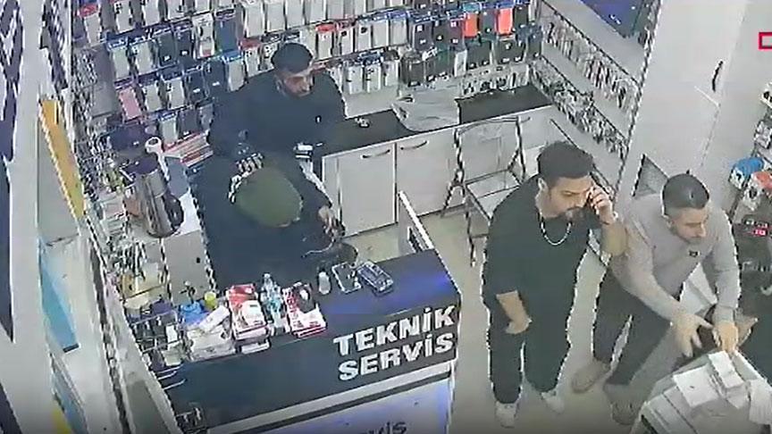 Fatih’te İş Yerine Silahlı Saldırı: Eski Çalışan Şüpheli Aranıyor