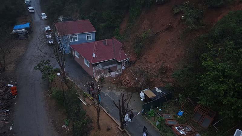 Tokatköy’de Toprak Kayması Ev ve Araçlara Zarar Verdi: Can Kaybı Yok